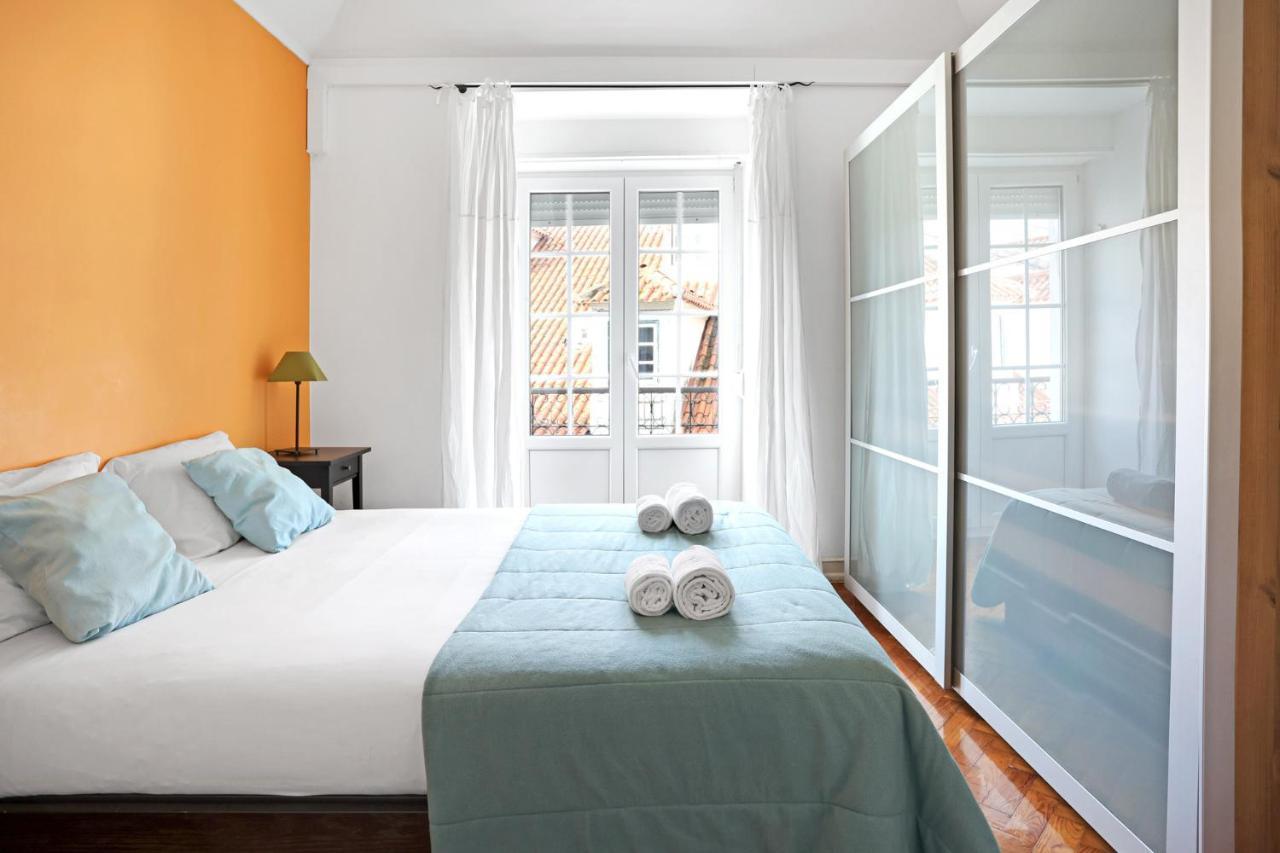 Castelo Apartment - Beautiful Balcony View ลิสบอน ภายนอก รูปภาพ