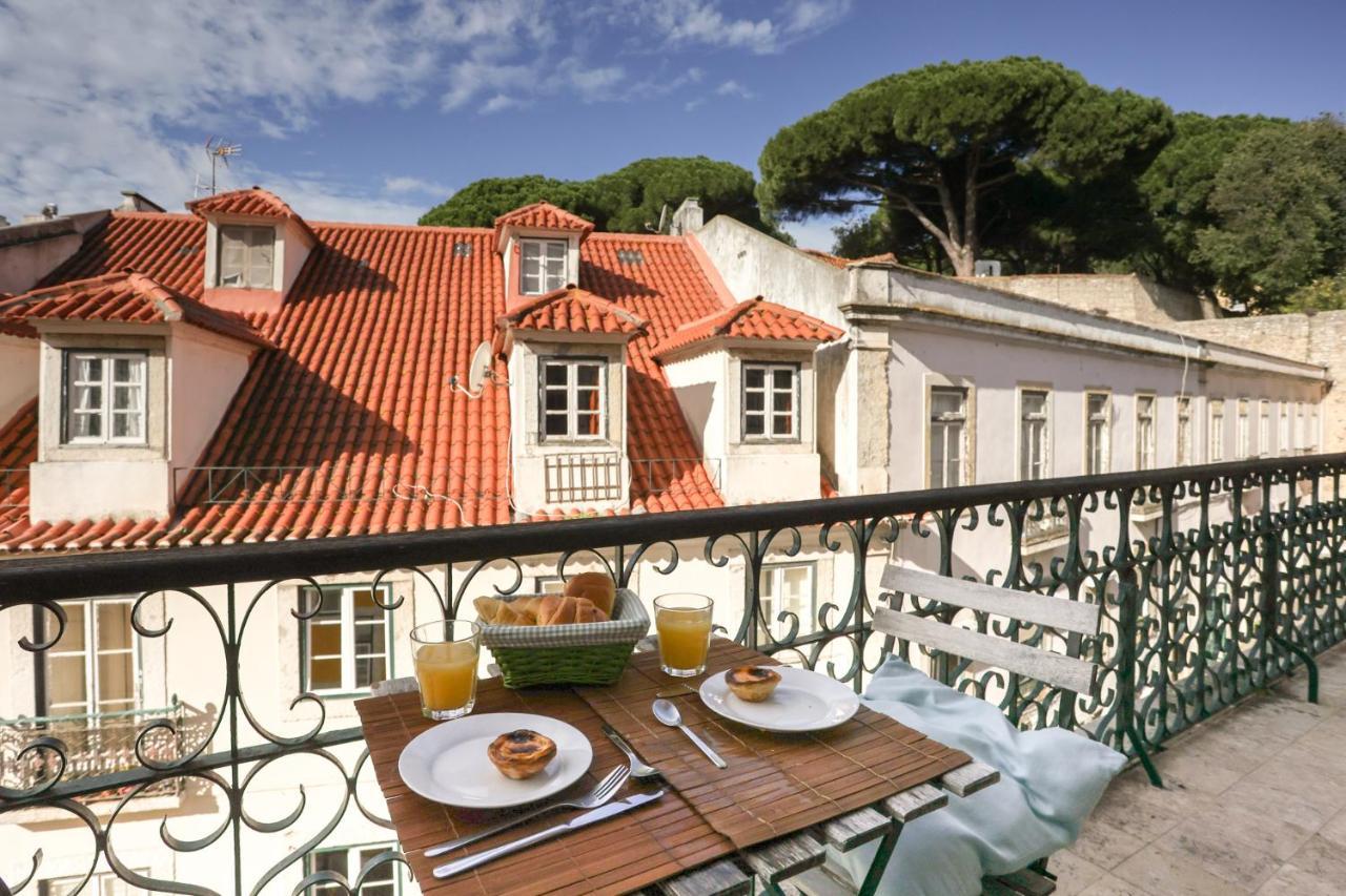 Castelo Apartment - Beautiful Balcony View ลิสบอน ภายนอก รูปภาพ